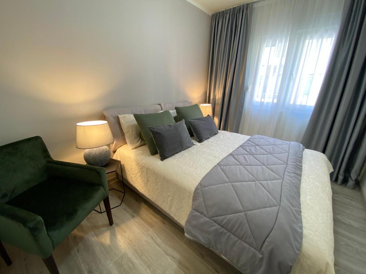 Sun Village Aparthotel แฮร์เซ็ก-โนวี ภายนอก รูปภาพ