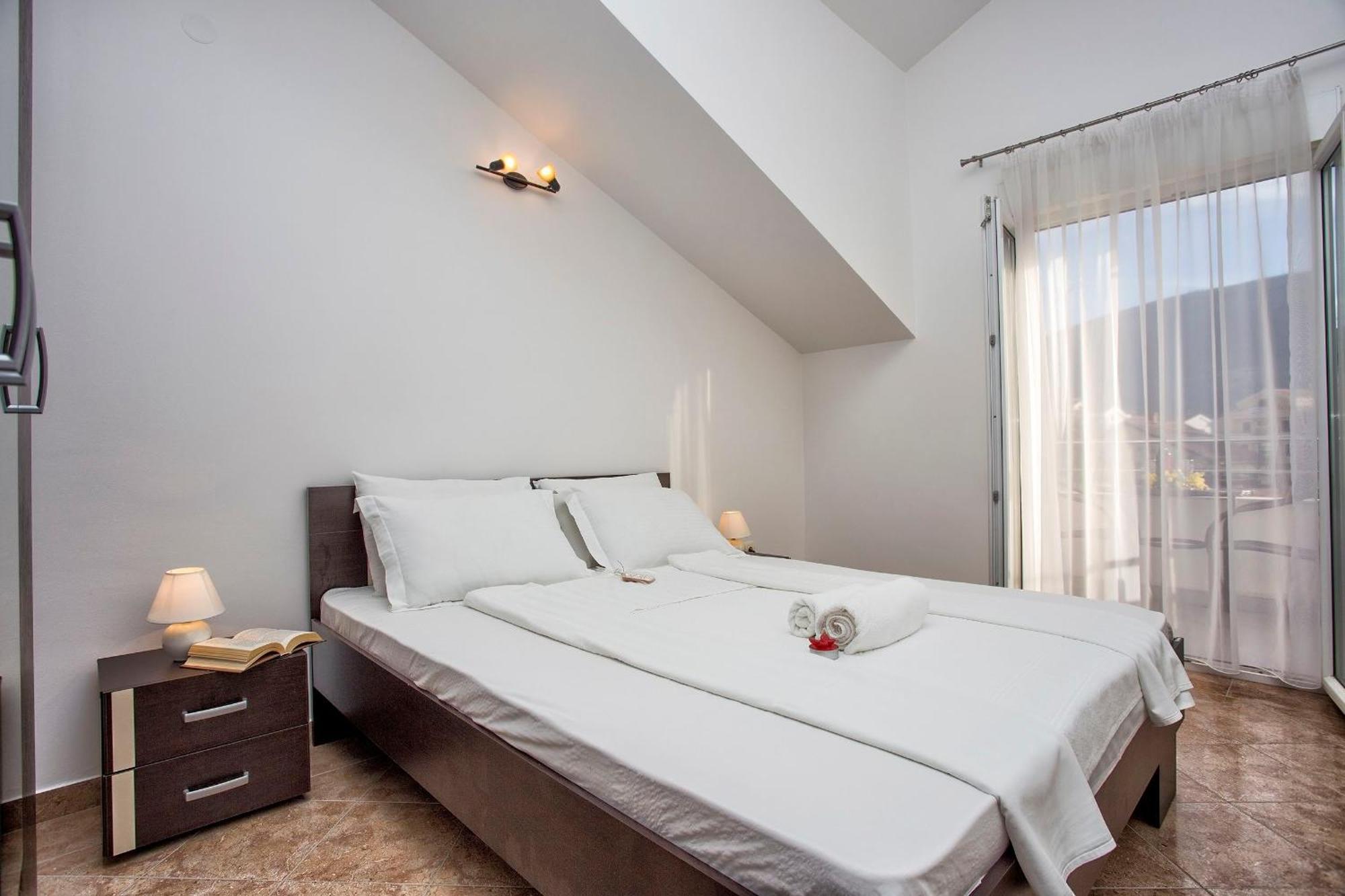 Sun Village Aparthotel แฮร์เซ็ก-โนวี ห้อง รูปภาพ