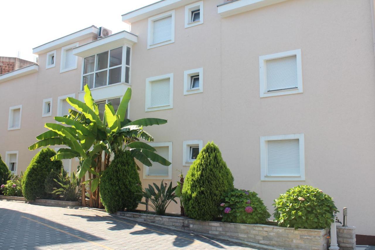 Sun Village Aparthotel แฮร์เซ็ก-โนวี ภายนอก รูปภาพ